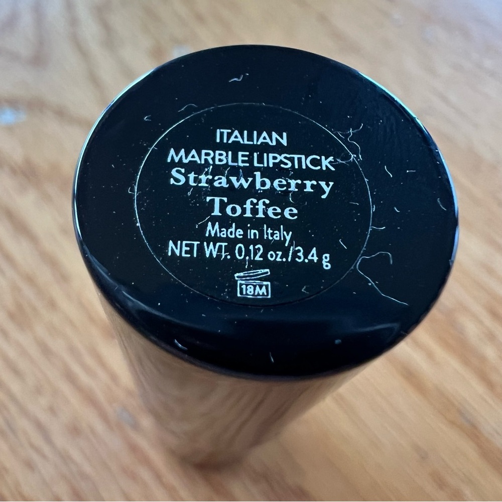 LAURA GELLER ITALIAN MARBLE LIPSTICK - Strawberry Toffee Magnetic Close - Picture 6 of 6